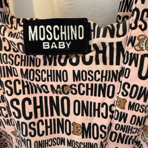 Moschino Baby Pink Printed with bears duffle bag needs new zipper